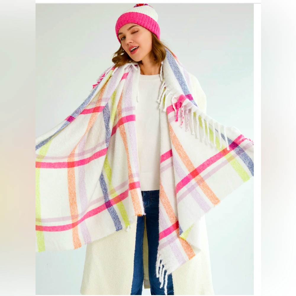 Shiraleah Colorful Plaid Scarf. NWOT Smoke free home.